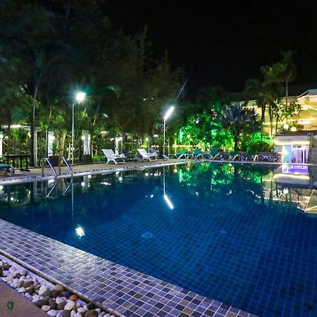 Natural Beach Hotel Pattaya Exterior foto